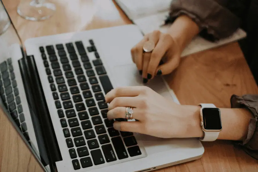 SEO Audit for Finance Authors: 10 Checklist to Boost Visibility 4 best ways financial authors can implement effective SEO strategies