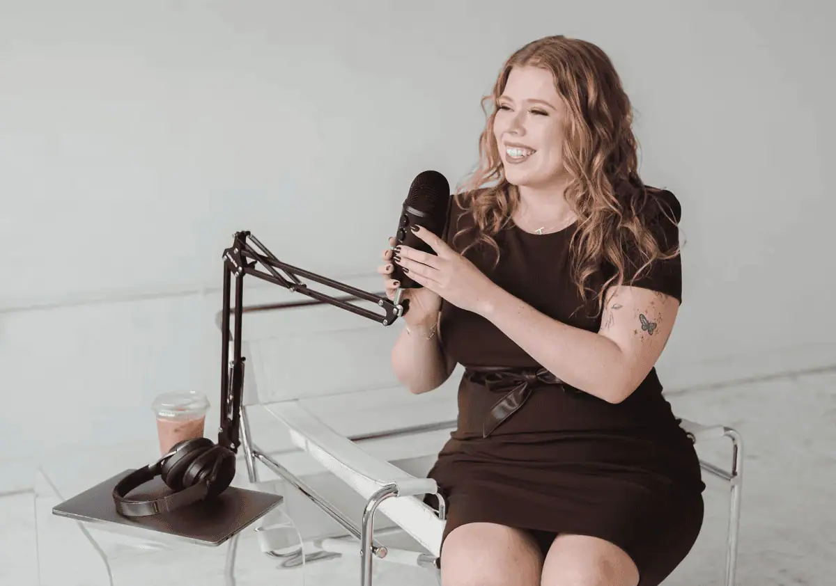 Case Studies & Client Results for SEO, Blogging + Copywriting 9 Hayleigh Hayhurst, podcast producer